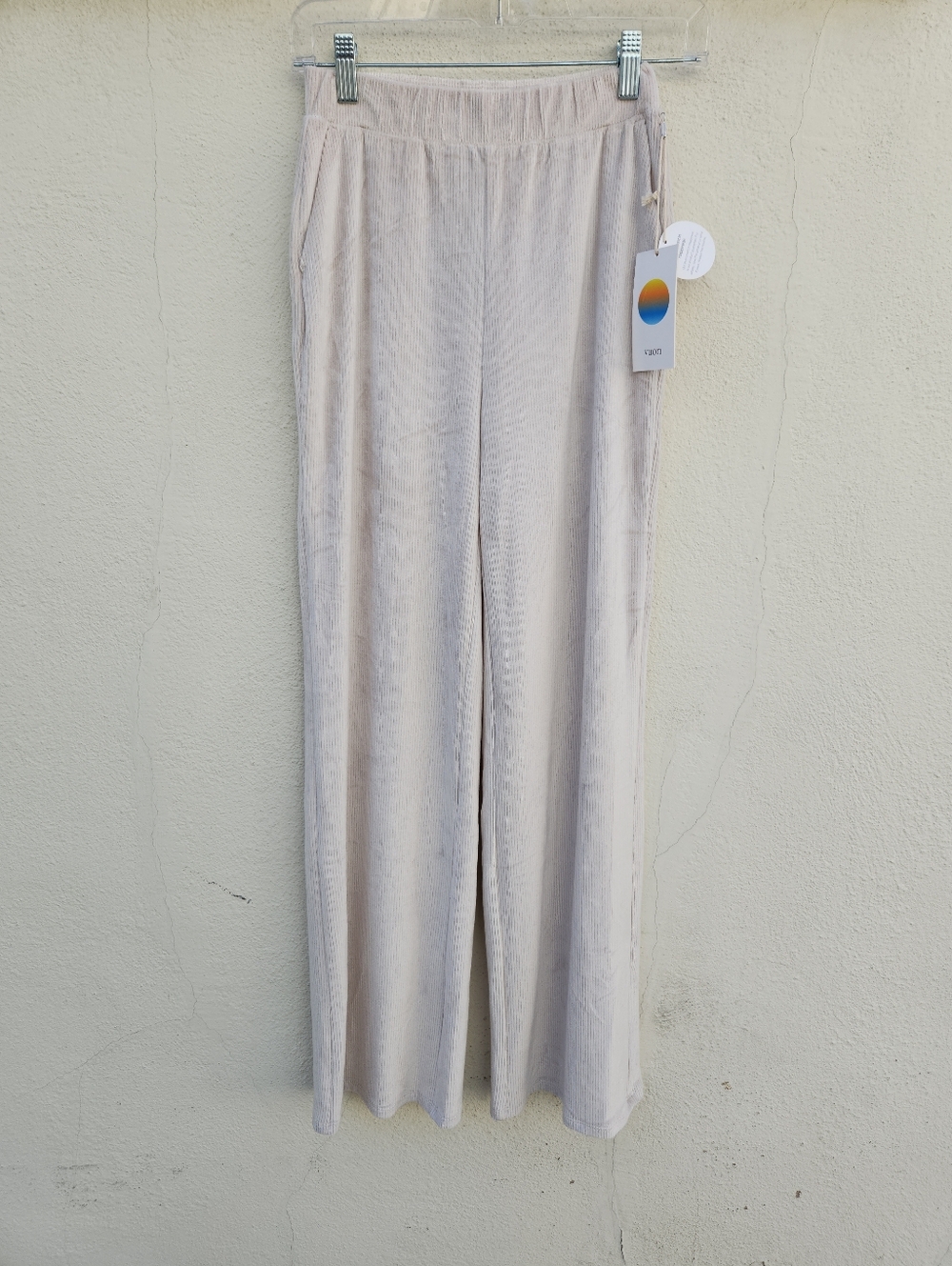 VUORI Haven Wide Leg Pants in Suede NEW NWT - Picture 2 of 7